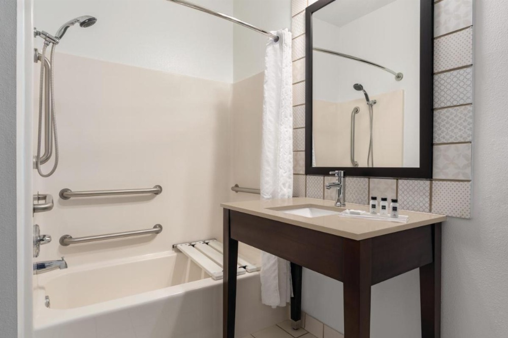 Country Inn & Suites by Radisson, Big Flats (Elmira), NY Main image
